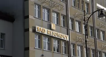 Akt oskarżenia przeciwko Ewie Pełechatej. Jest stanowisko obrony i komentarz magistratu