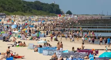Błękitne flagi od najbliższego czwartku będą powiewać na trzech kołobrzeskich kąpieliskach