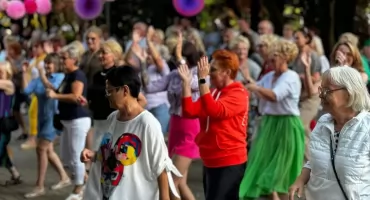 Wracają letnie potańcówki. Na początek rocknroll, twist i swing