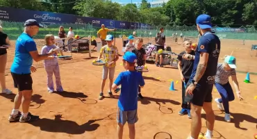 Pierwszy raz trzymali rakiety w dłoniach. Wyjątkowa wizyta na kortach tenisowych
