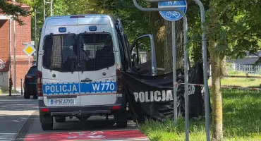 Ciało mężczyzny na ławce. Policja wyjaśnia okoliczności zdarzenia