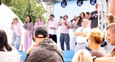 Projekt Plaża w Kołobrzegu. Tłumy przy molo i koncert Sound’n’Grace [zdjęcia]