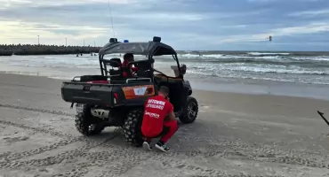 Od upomnień po akcje ratunkowe. Około 1500 interwencji na kołobrzeskich plażach