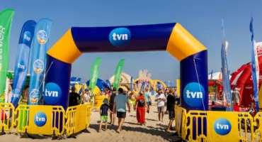 Projekt Plaża TVN zawita do Dźwirzyna. Koncerty gwiazd, atrakcje dla rodzin i kino plenerowe