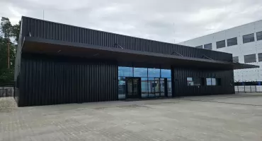 Tymczasowy terminal przylotów gotowy. Lotnisko w Goleniowie szykuje się do kolejnego etapu rozbudowy