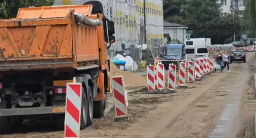 Podziemne sieci komplikują remont. Przebudowa ulic Bogusława X potrwa dłużej niż zakładano