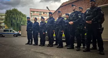 Więcej policyjnych patroli na ulicach. Dziesięciu adeptów rozpoczęło służbę