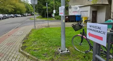 Nowy Wydział Komunikacji już działa. Problemem okazało się... dotarcie na miejsce