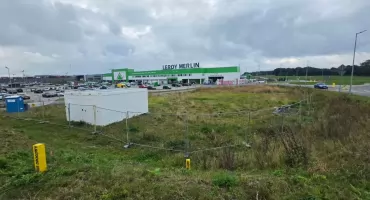 Teren przy Karuzeli już ogrodzony. Tu powstanie stacja paliw MOYA