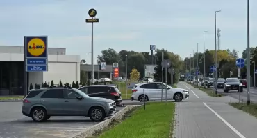 W lewo po zakupach? Na Grzybowskiej to wyzwanie. Kto za to odpowiada?