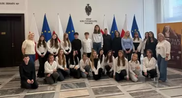 Młodzi dziennikarze z „Jedynki” odwiedzili Sejm i Kancelarię Premiera