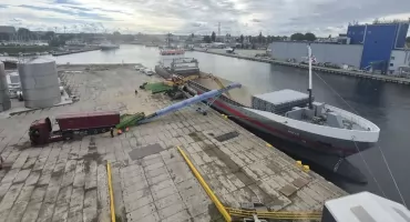 Rolnicy z regionu wysłali owies przez kołobrzeski port. 2700 ton popłynęło do Holandii
